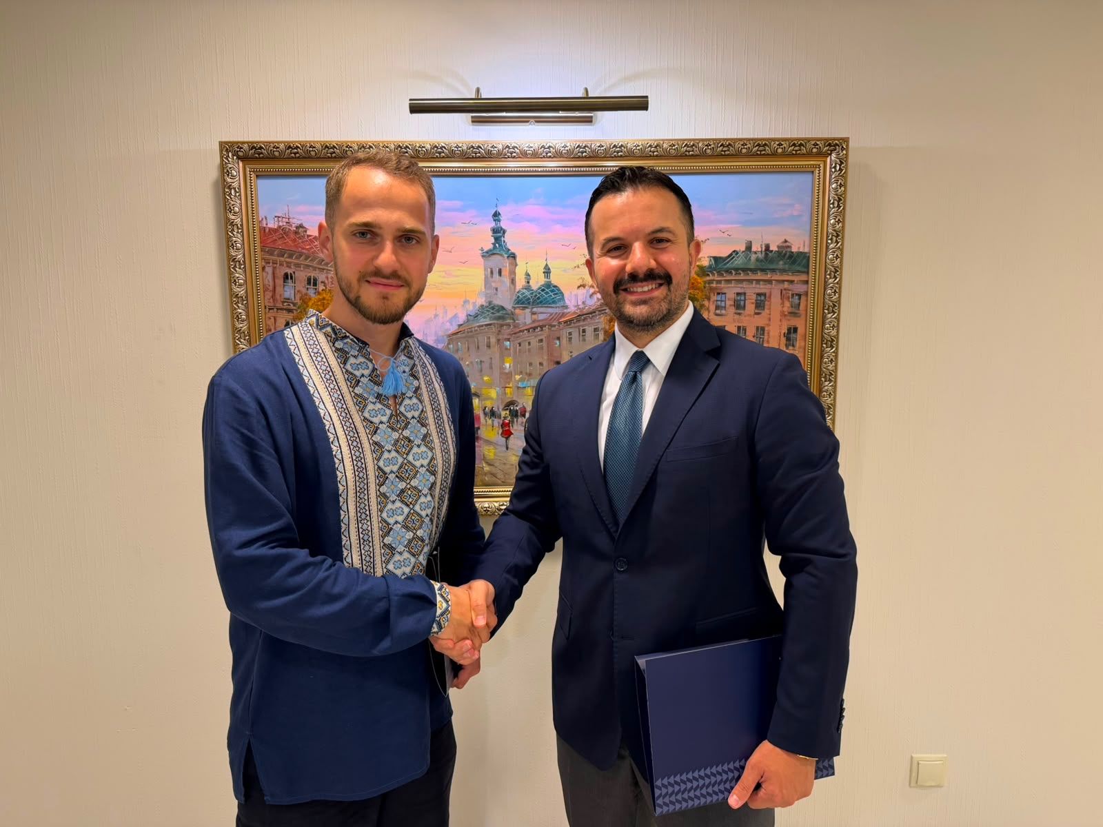 Турецька компанія Aydem Holding A.S. планує звести потужності до 100 МВт відновлюваних джерел енергії на Київщині – підписано меморандум 2 Турецька компанія Aydem Holding A.S. планує звести потужності до 100 МВт відновлюваних джерел енергії на Київщині – підписано меморандум 2