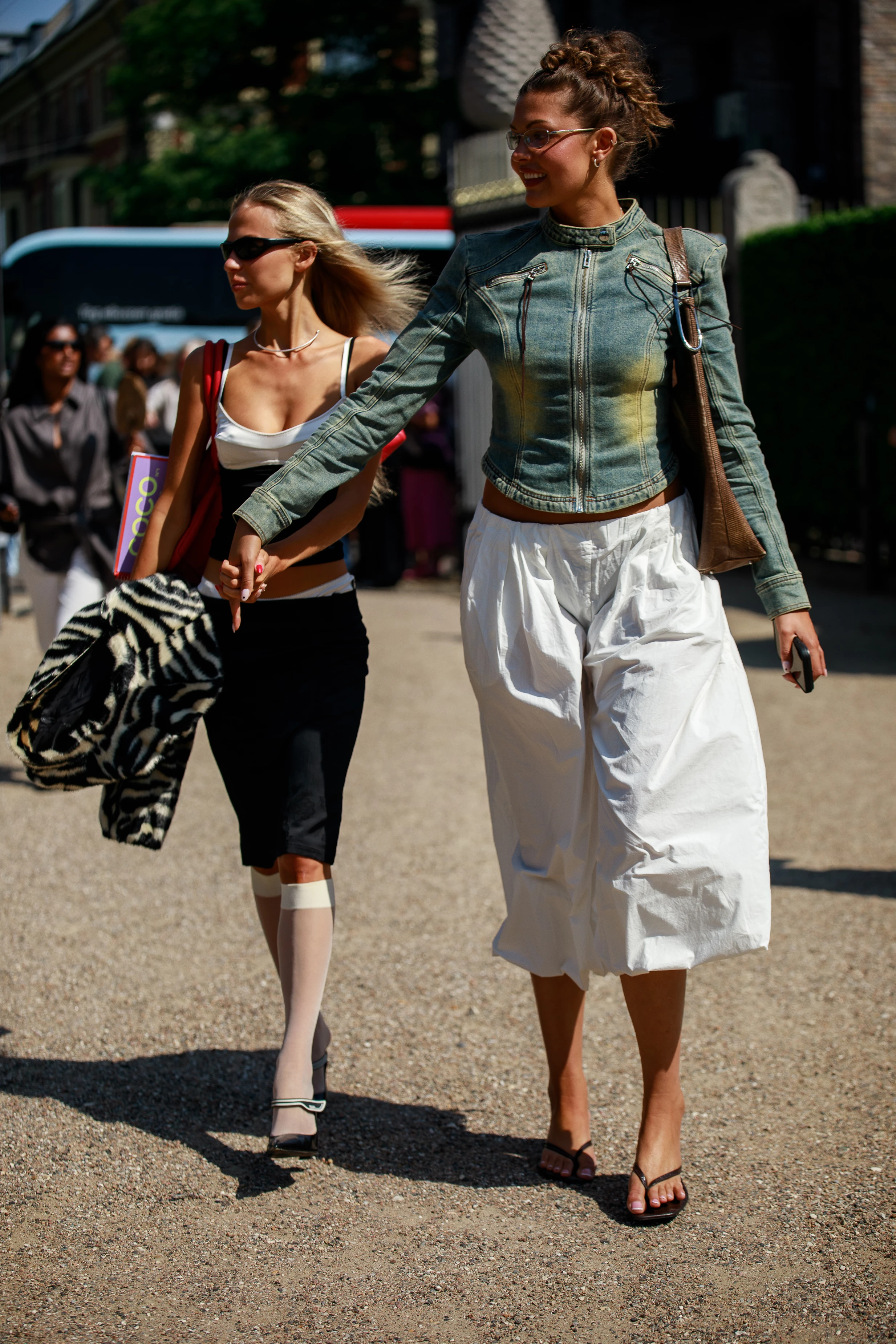 Copenhagen Fashion Week: Вибираємо найстильніші образи від гостей 55 Copenhagen Fashion Week: Вибираємо найстильніші образи від гостей16