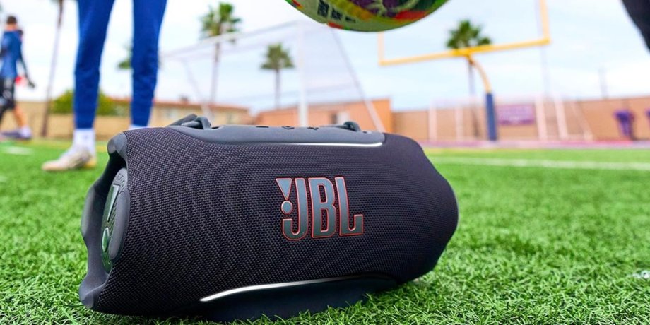 JBL підірве ваші вечірки: обираємо найкращу колонку року