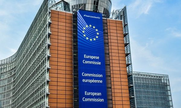 Україна звертається до Європейської комісії з проханням про виділення 220 мільйонів євро для допомоги сільськогосподарським виробникам у зв’язку з блокуванням портів.