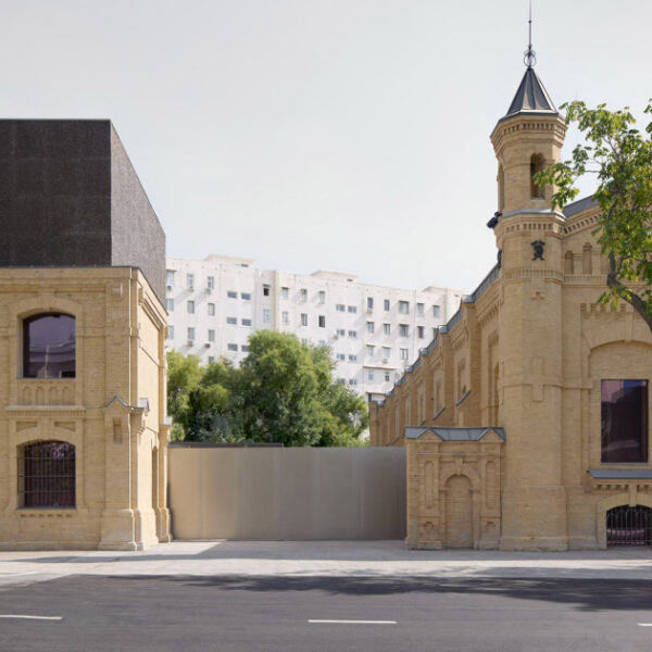 Історичний вокзал Ташкента оживає як центр сучасного мистецтва