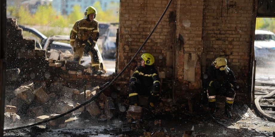 Ракетний удар по Києву: 5 загиблих, масштабні руйнування — фото наслідків 9 Ракетний удар по Києву: 5 загиблих, масштабні руйнування — фото наслідків 9