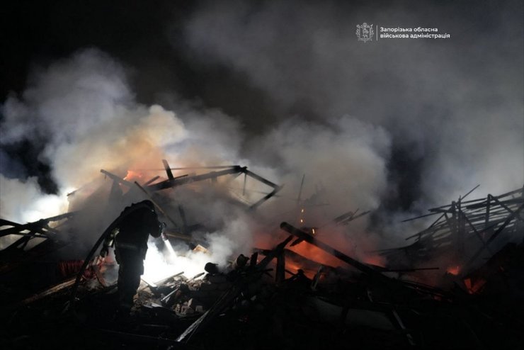 Наслідки ракетних ударів РФ по Одесі та Кривому Рогу: що відомо 16 Наслідки ракетних ударів РФ по Одесі та Кривому Рогу: що відомо 16