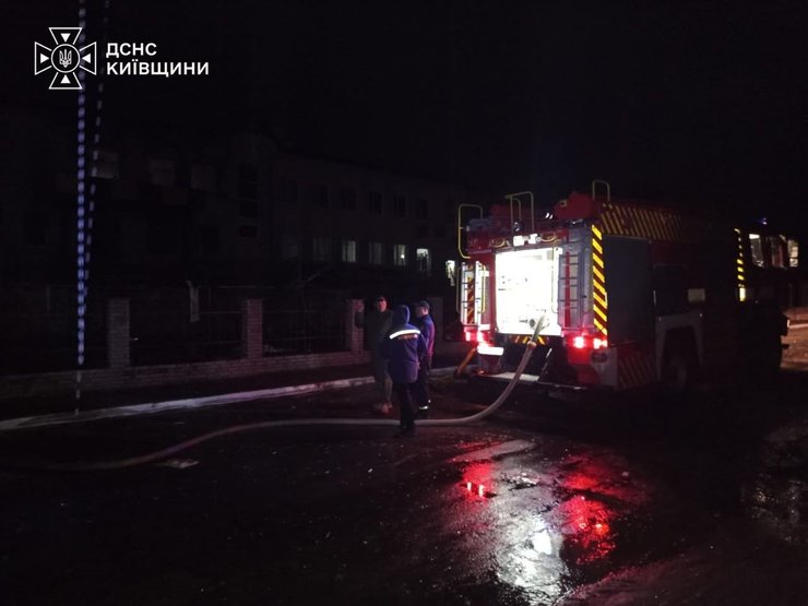 Російські удари: Зруйновано ліцей на Київщині, пошкоджено дитячий садок у столиці 9 Російські удари: Зруйновано ліцей на Київщині, пошкоджено дитячий садок у столиці 9