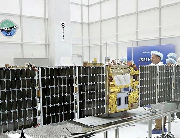 Супутник “Рассвет” попереджає: космічна загроза вже близько!