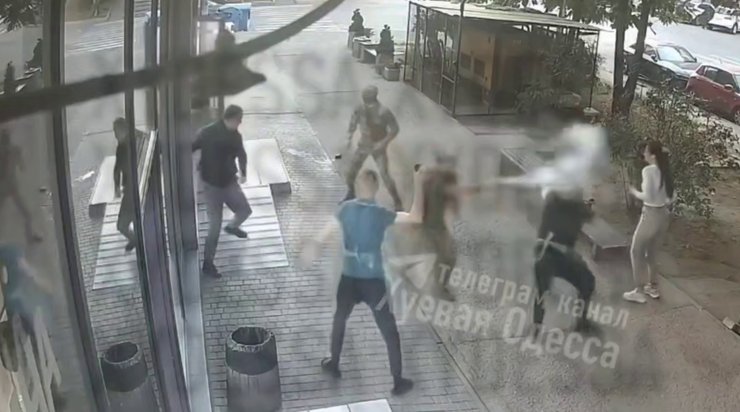 Військкоми Одеси: Застосували силу проти чоловіків під час мобілізації 13