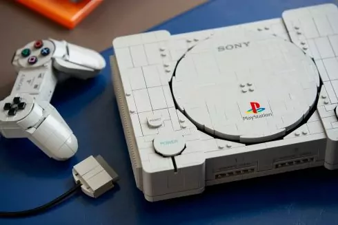 Збери власноруч першу PlayStation: 1911 деталей LEGO для справжніх фанатів 5 Збери власноруч першу PlayStation: 1911 деталей LEGO для справжніх фанатів 5