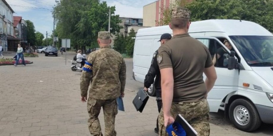 ТЦК застосовує зброю: коли це законно і за яких умов 2 ТЦК застосовує зброю: коли це законно і за яких умов 2