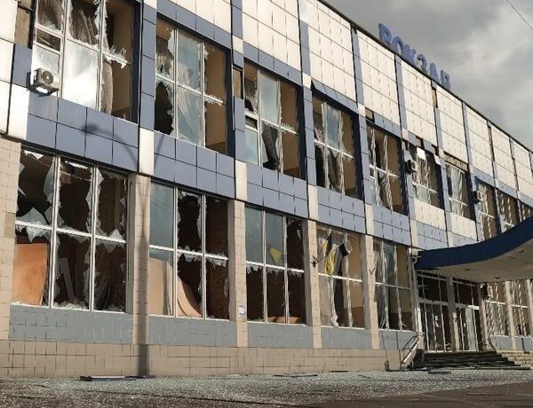 На Сумщину поїзди не дістануться: пасажирів доправлятимуть до Конотопа
