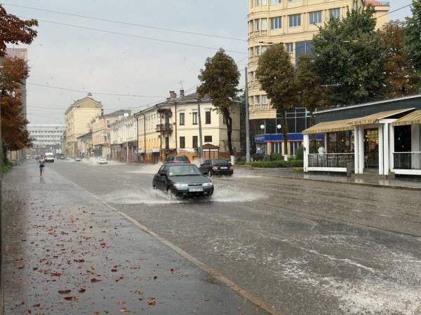Ллє як з відра: Харків під ударом зливи та гроз 15 вересня 5
