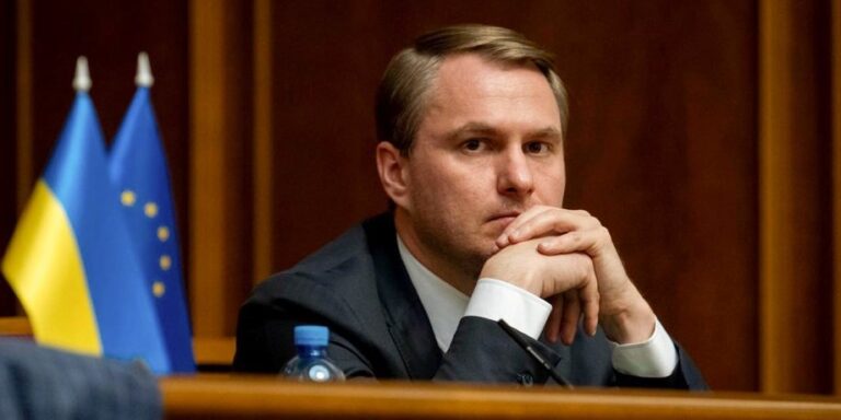 Зеленський провів "Операцію Карфаген": чи готується Кравченко до відставки з посади генпрокурора 1