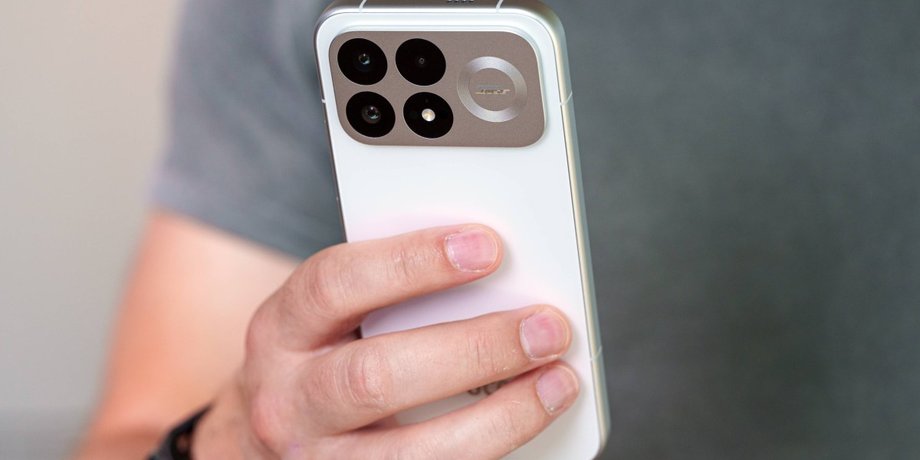 POCO F9 Pro: Спробуй потужність компактного флагмана 2026 року, що кидає виклик iPhone 18 7 POCO F9 Pro: Спробуй потужність компактного флагмана 2026 року, що кидає виклик iPhone 18 7