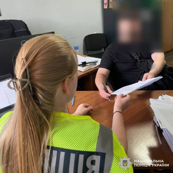 Харків'янин відправляв метадон поштою: деталі розслідування 10 Харків'янин відправляв метадон поштою: деталі розслідування 10