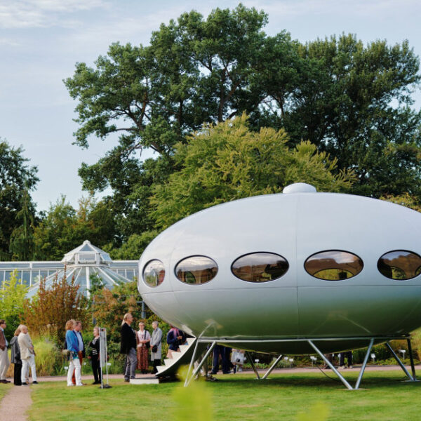 Фінляндія відродила культовий “НЛО-будинок”: історія Futuro House триває