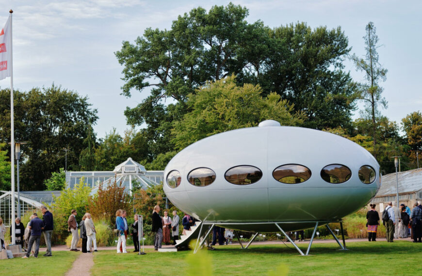 Фінляндія відродила культовий “НЛО-будинок”: історія Futuro House триває