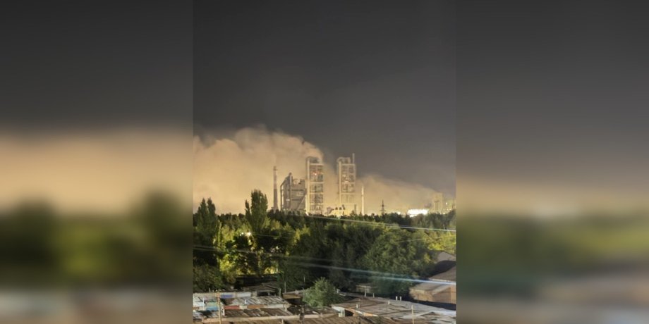 Вибухи під Волгоградом: охоплено полум'ям гігантський цементний завод РФ 3 Вибухи під Волгоградом: охоплено полум'ям гігантський цементний завод РФ 3