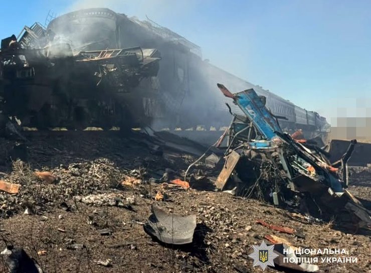 КАБи на Херсон: зруйнований під'їзд у Дніпровському — подробиці та фото наслідків 8