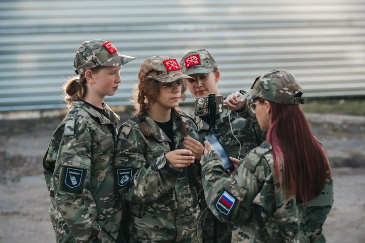 Зарниця" на окупованих територіях: Росія готує дітей до війни 19 Зарниця" на окупованих територіях: Росія готує дітей до війни 19