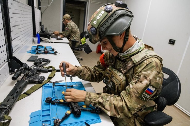 Зарниця" на окупованих територіях: Росія готує дітей до війни 17 Зарниця" на окупованих територіях: Росія готує дітей до війни 17