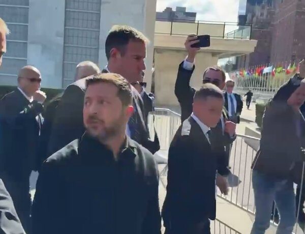 Зеленський “ракетою” відмовив пропагандисту РФ щодо візиту до Москви