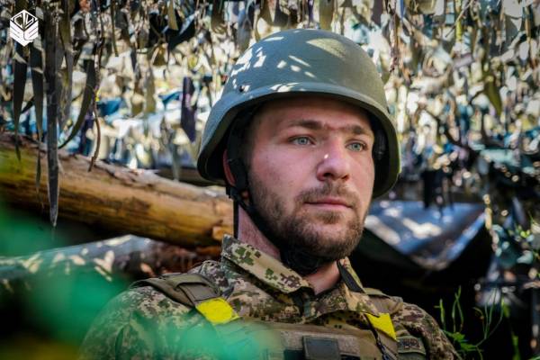 Як боєць Нацгвардії вирвався з полону під гул дронів: неймовірна історія порятунку 9 Як боєць Нацгвардії вирвався з полону під гул дронів: неймовірна історія порятунку 9