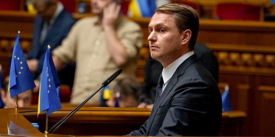Зеленський підписав указ: Руслана Кравченка більше не очолить Офіс генпрокурора 2 Зеленський підписав указ: Руслана Кравченка більше не очолить Офіс генпрокурора 2