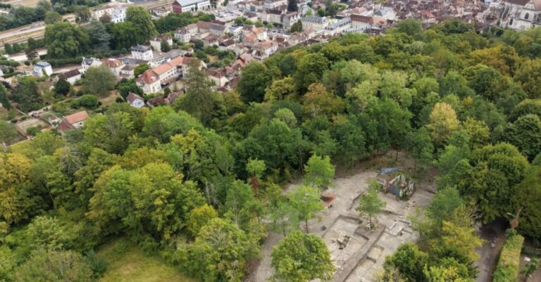 Розкрито вік залізної доби: археологи знайшли давнє місто в Парижі 8