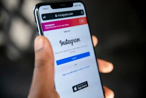 Instagram обмежить видимість неопознаних ШІ-акаунтів
