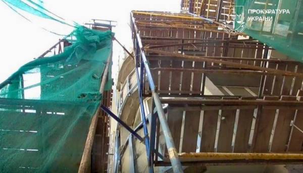Харків’янка відповідатиме за розкрадання понад 1,3 мільйона гривень під час ремонту лікарні 7 Харків’янка відповідатиме за розкрадання понад 1,3 мільйона гривень під час ремонту лікарні 7