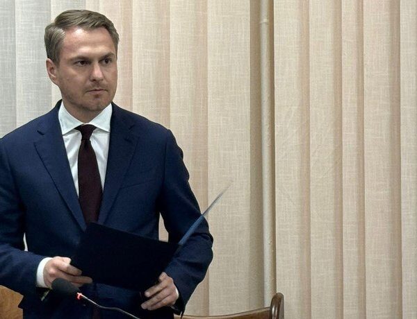 Кравченко залишив прокуратуру після тривалого перебування за кордоном