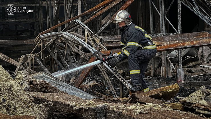 Окупанти забрали життя матері з дітьми на Київщині: деталі трагедії 6 Окупанти забрали життя матері з дітьми на Київщині: деталі трагедії 6