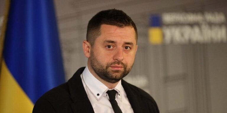 Арахамія переносить захист дисертації: нардеп пояснив причини 7