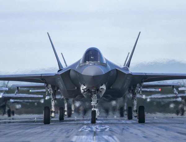 США розслідують можливу причетність Китаю до зникнення мільйона засекречених компонентів для F-35