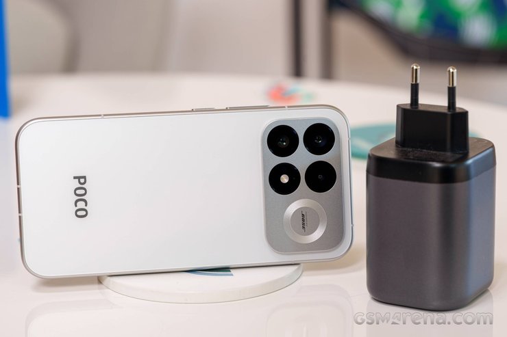 POCO F9 Pro: Спробуй потужність компактного флагмана 2026 року, що кидає виклик iPhone 18 11 POCO F9 Pro: Спробуй потужність компактного флагмана 2026 року, що кидає виклик iPhone 18 11