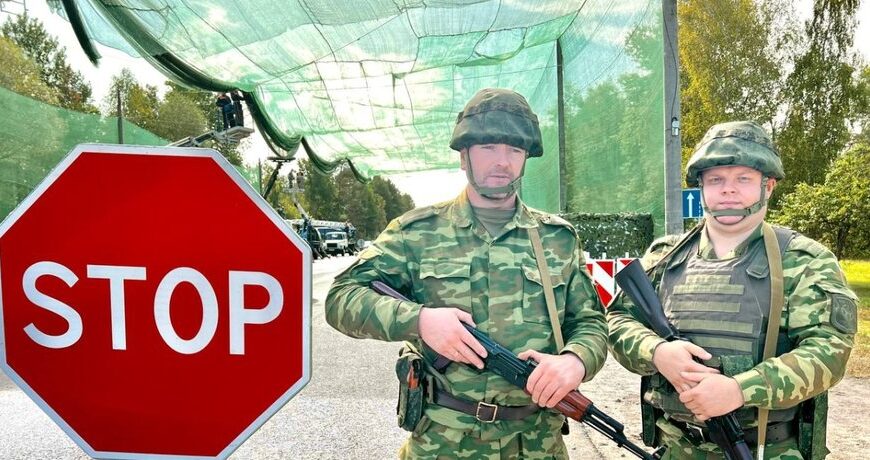 Білорусь посилює оборону на кордоні з Україною: встановлено блокпости та сітки проти дронів