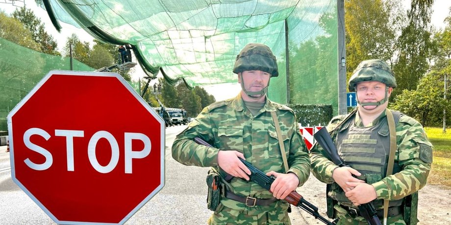 Білорусь посилює оборону на кордоні з Україною: встановлено блокпости та сітки проти дронів 2 Білорусь посилює оборону на кордоні з Україною: встановлено блокпости та сітки проти дронів 2