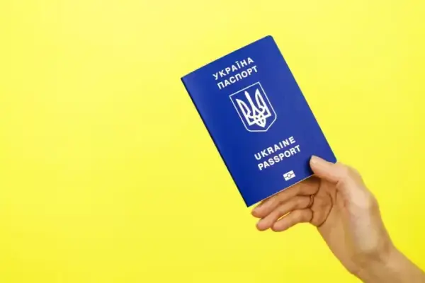 Нове правило перетину кордону: українців закликають вимагати позначку про виїзд