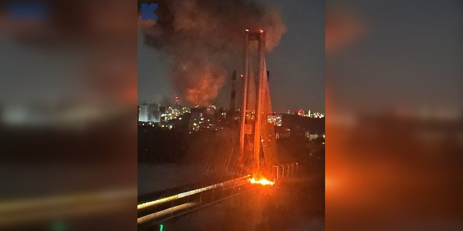 Київ відбиває дронову атаку: Росія вперше завдала масованого удару по Південному мосту 4 Київ відбиває дронову атаку: Росія вперше завдала масованого удару по Південному мосту 4