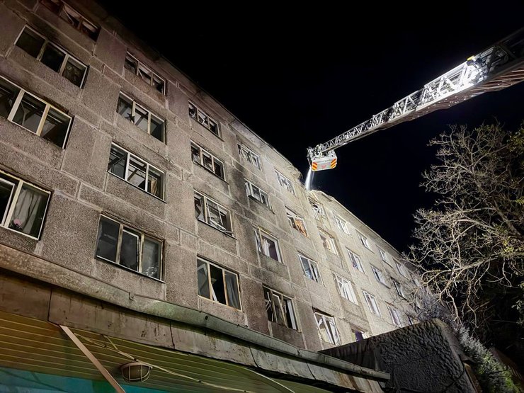 Масове відключення електроенергії паралізувало Дніпро після ворожого удару 2
