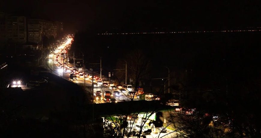 Головна 120 Масове відключення електроенергії паралізувало Дніпро після ворожого удару