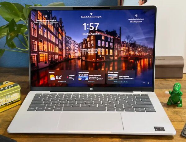 HP приголомшує: бюджетний ноутбук на Windows з OLED-екраном кидає виклик MacBook Neo