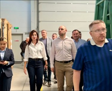 Україна запустила сучасний завод склопакетів: інвестиції сягнули 1,5 мільярда гривень 16